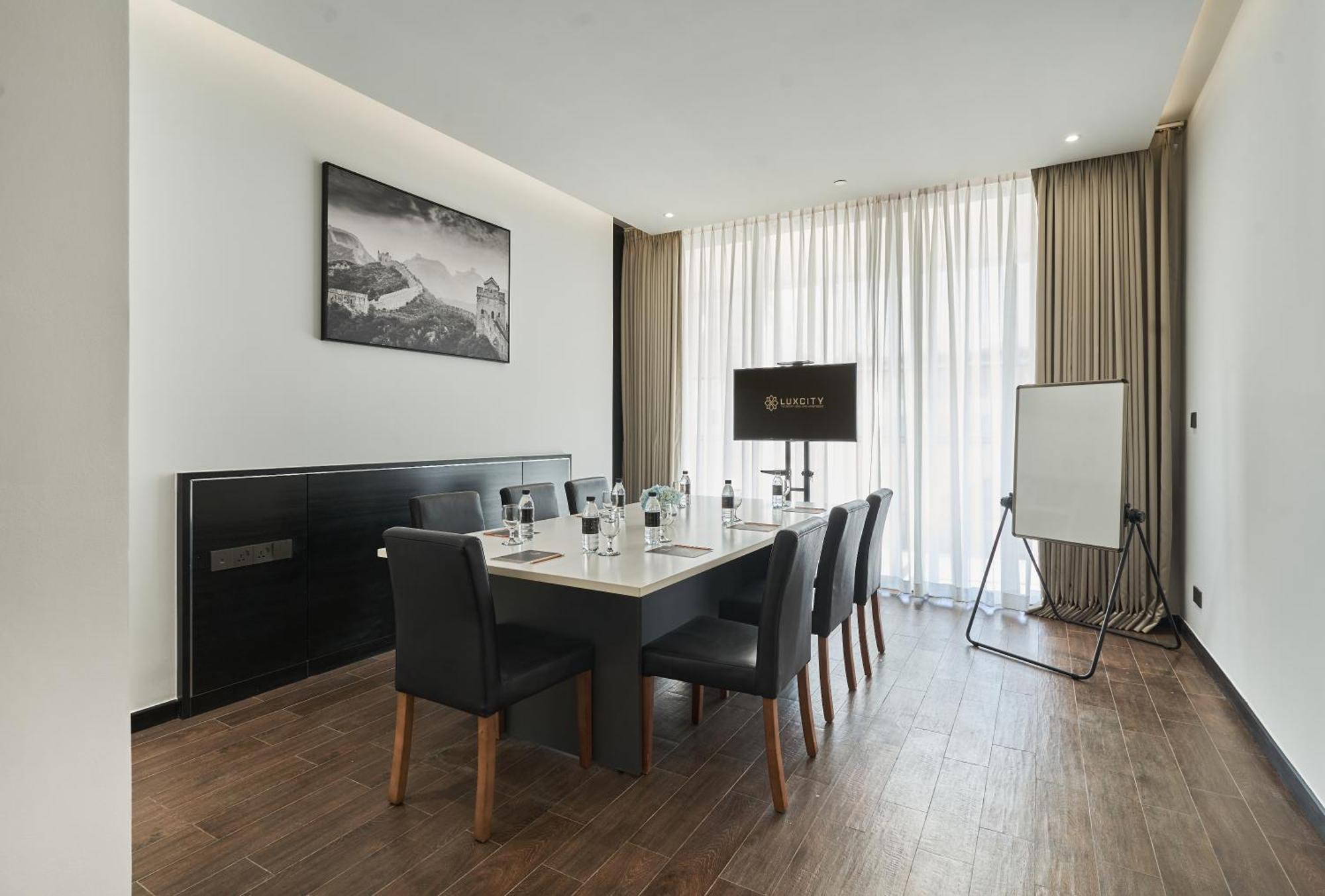 Luxcity Hotel & Apartment Phnom Pen Exterior foto