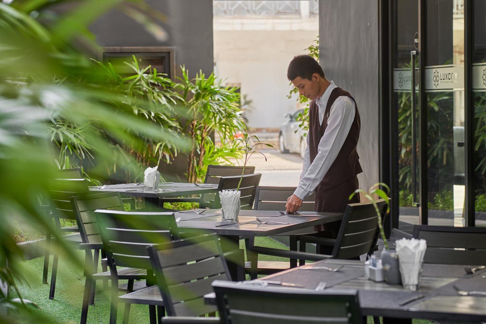 Luxcity Hotel & Apartment Phnom Pen Exterior foto