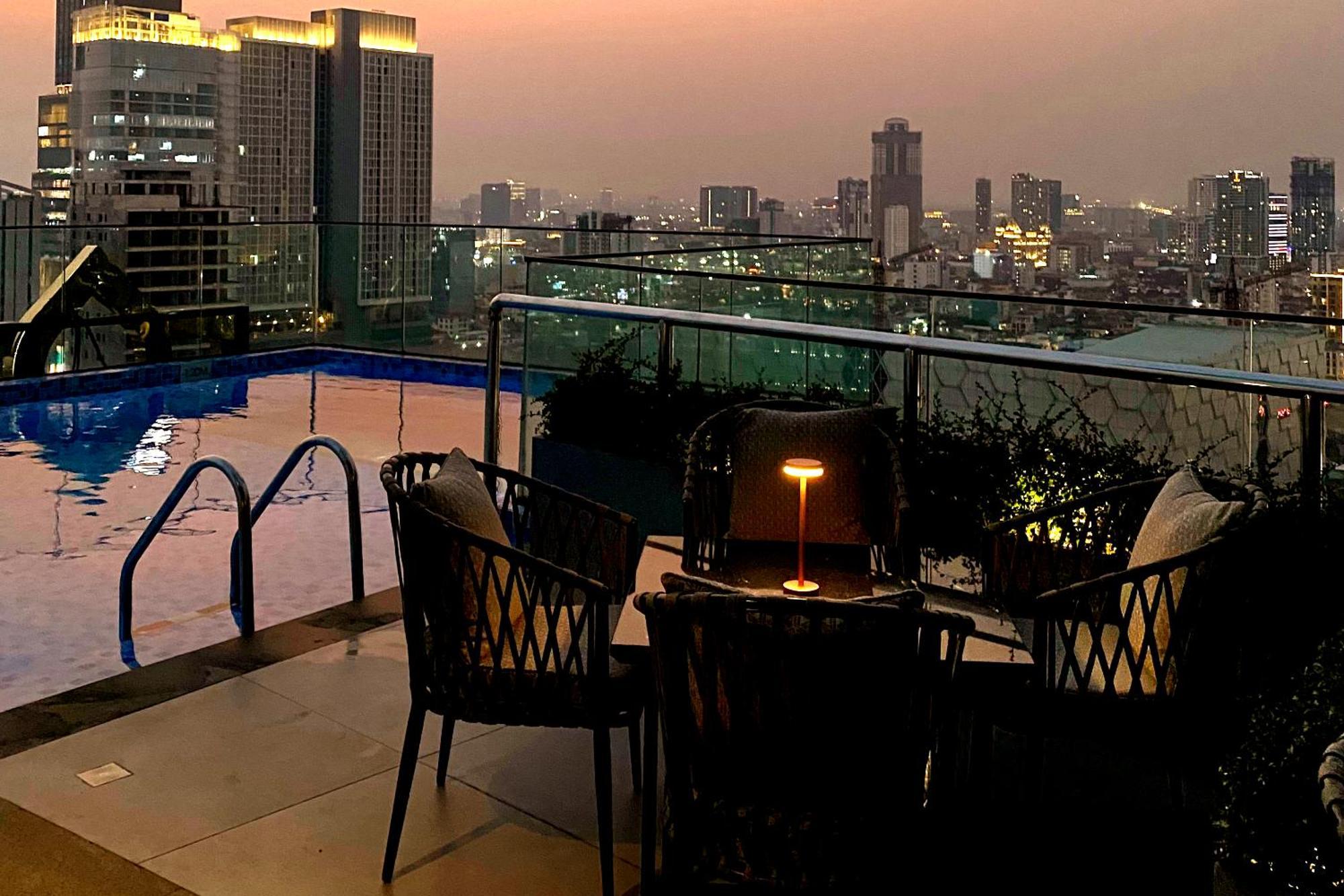 Luxcity Hotel & Apartment Phnom Pen Exterior foto
